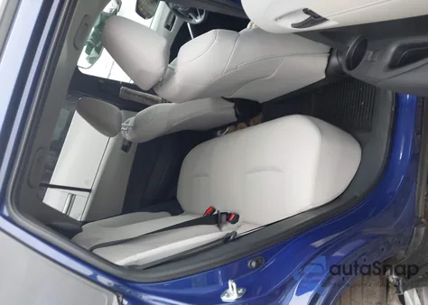 2024 Toyota Corolla Cross Le из США, поврежденный, VIN 7MUCAABG7RV096221